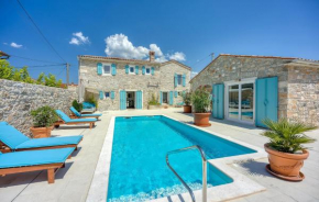 Awesome Home In Seline